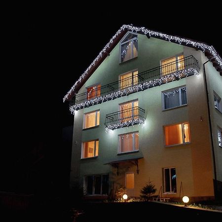 Toga Hotel Yablunytsia Buitenkant foto