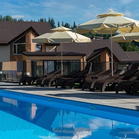 Toga Hotel Yablunytsia Buitenkant foto