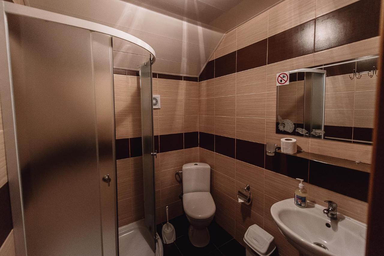 Toga Hotel Yablunytsia Buitenkant foto