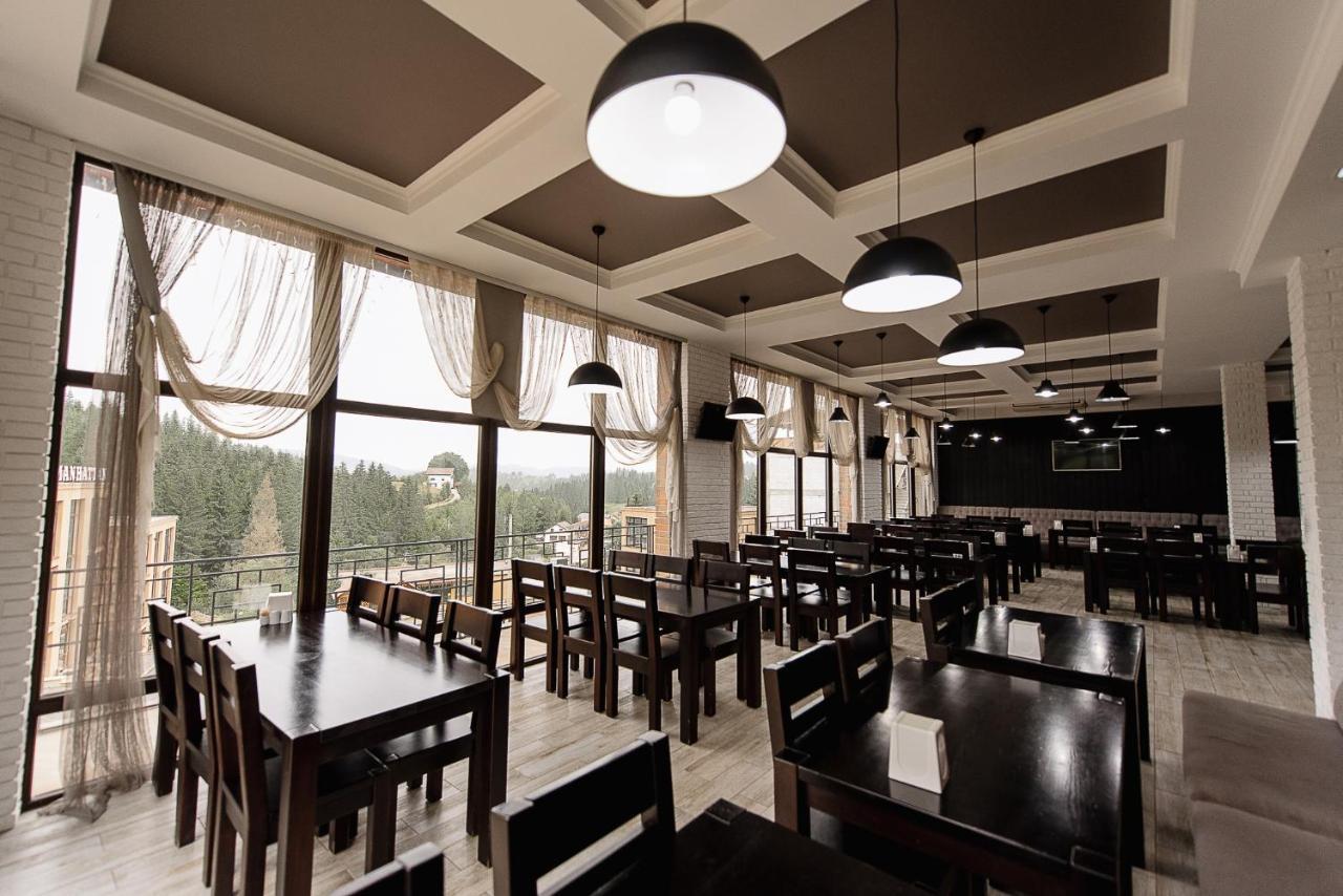 Toga Hotel Yablunytsia Buitenkant foto
