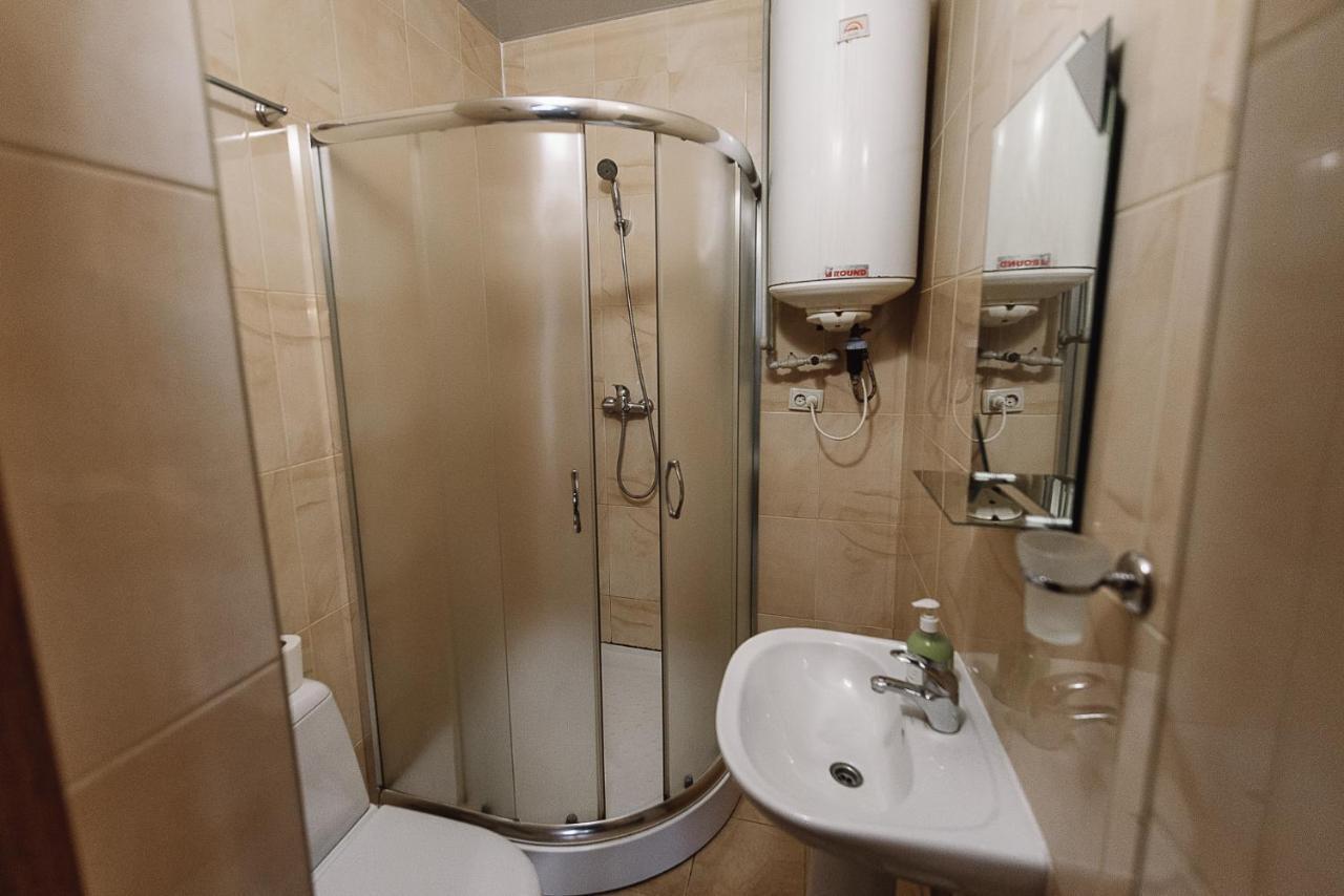 Toga Hotel Yablunytsia Buitenkant foto