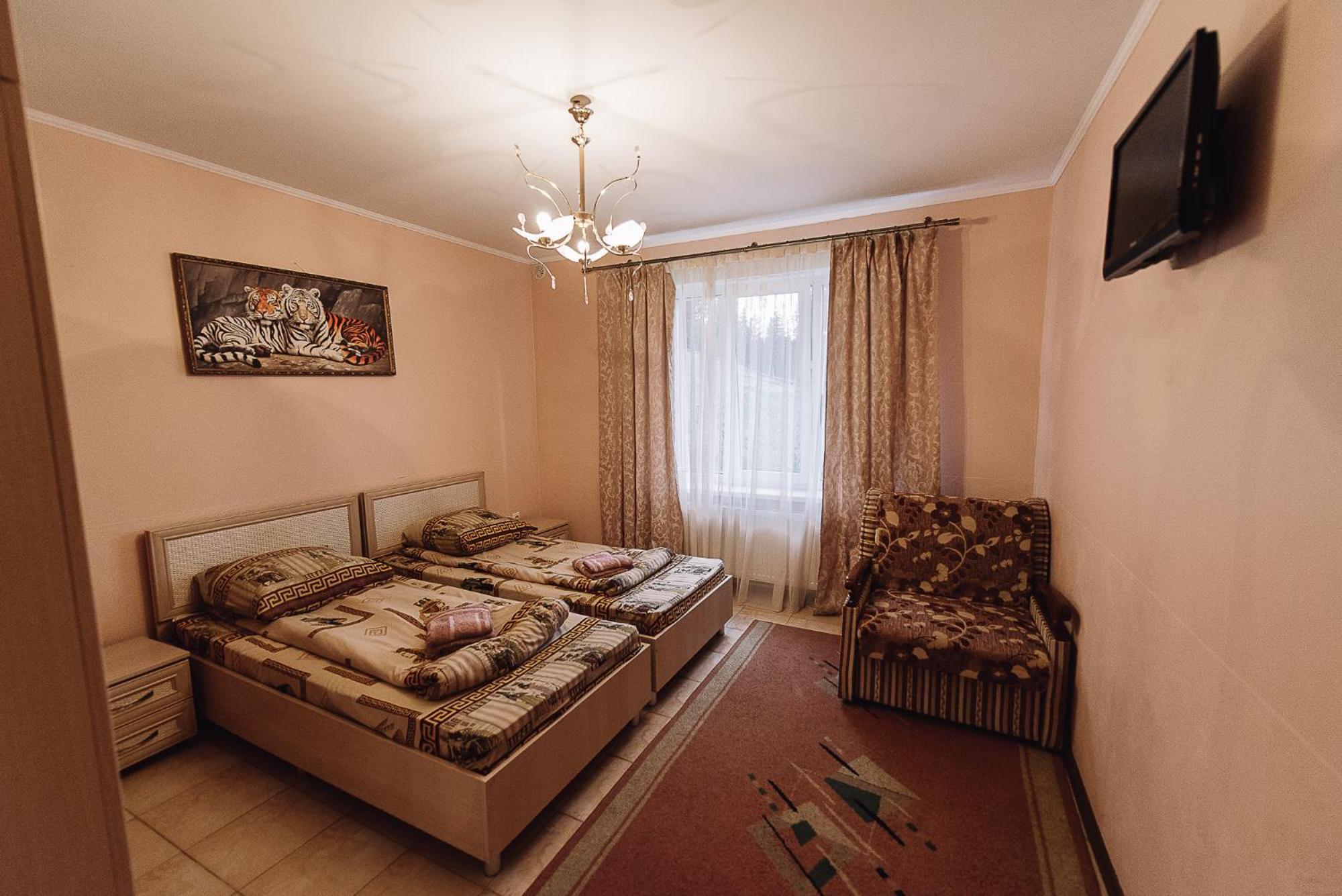 Toga Hotel Yablunytsia Buitenkant foto
