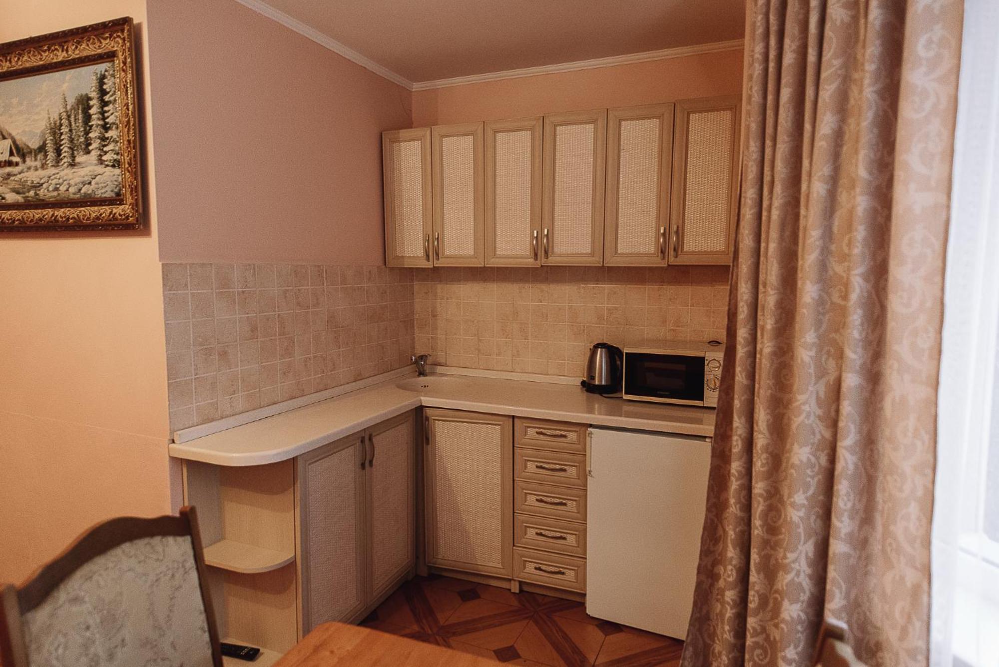 Toga Hotel Yablunytsia Buitenkant foto